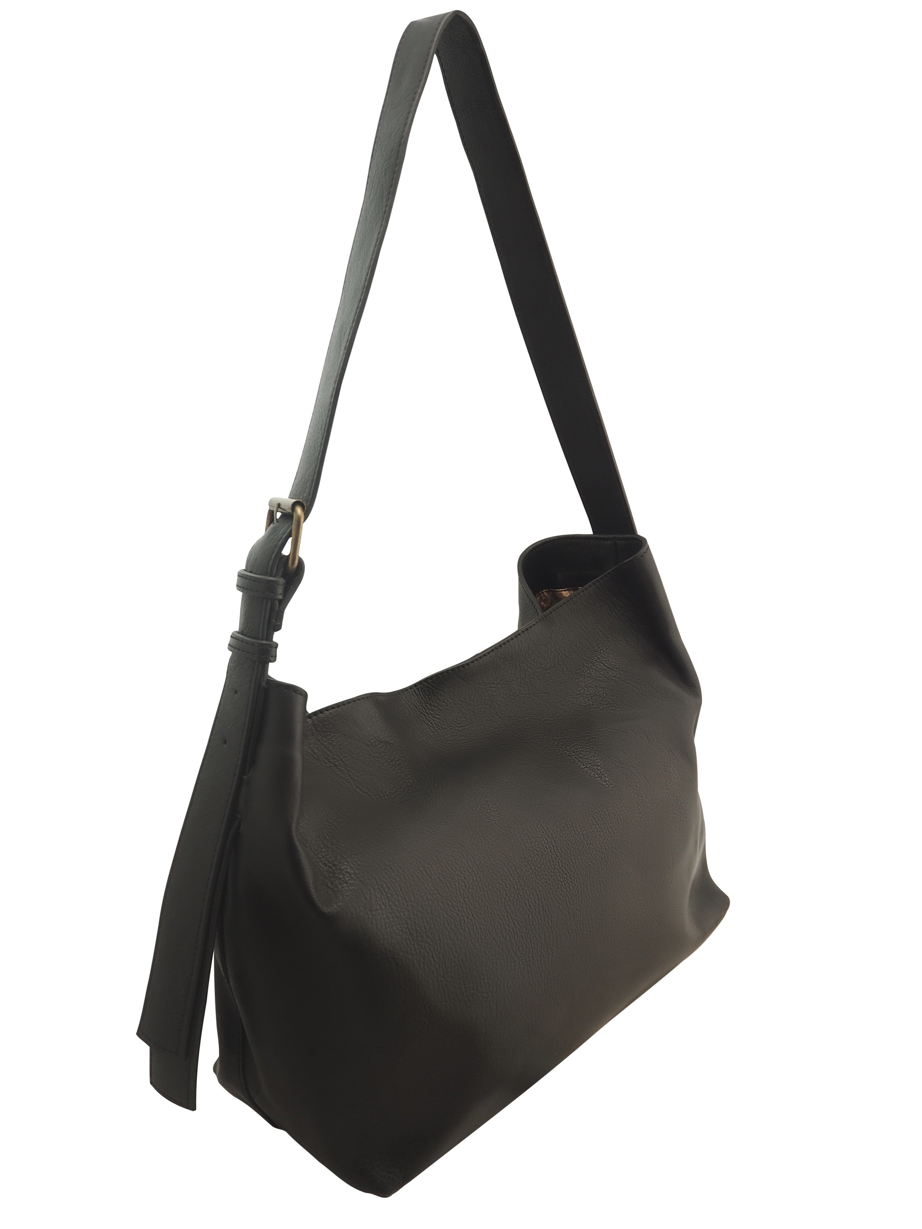 Cadelle Piper black leather shoulder bag with structured design side view