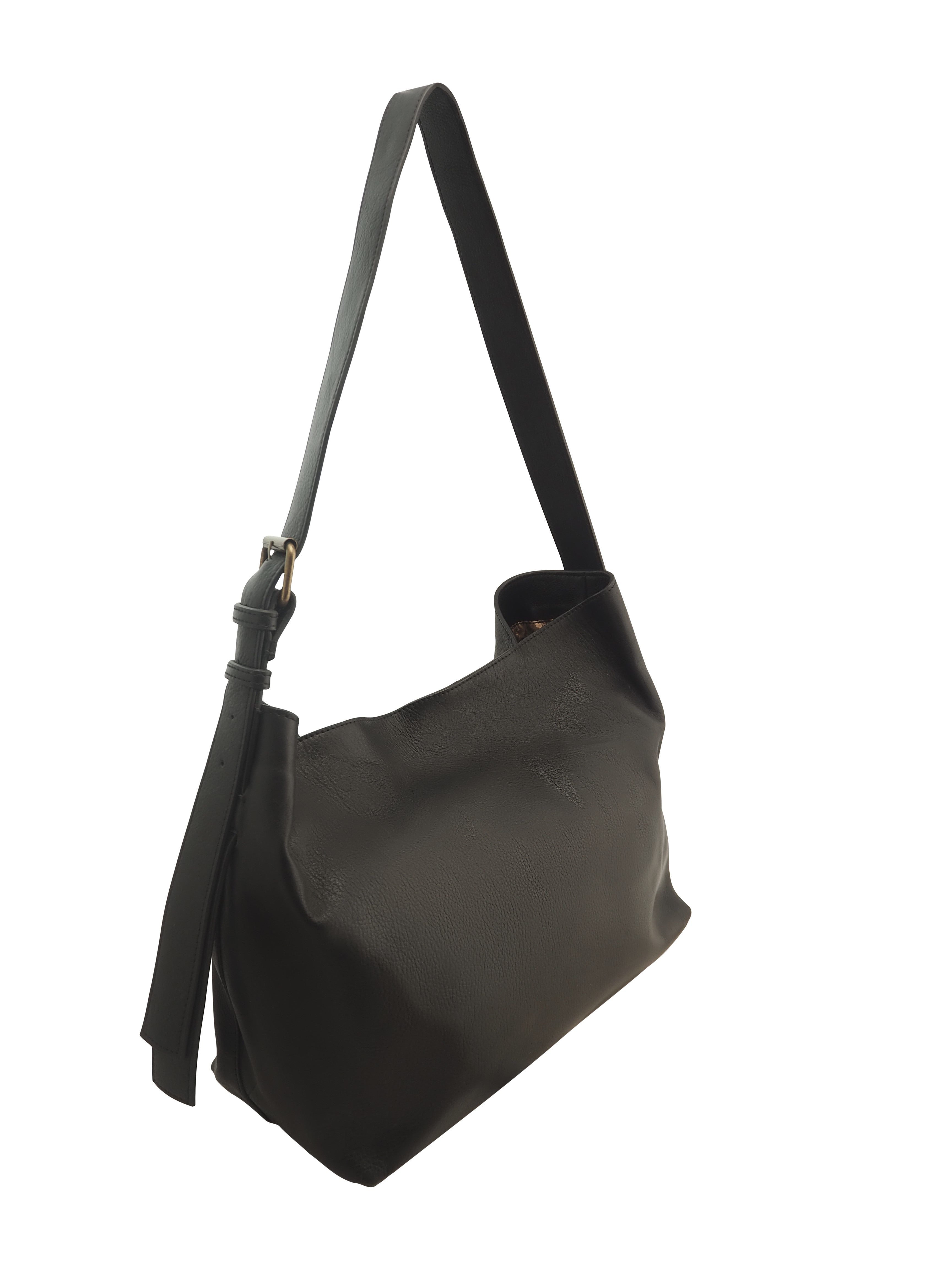 Cadelle Piper black leather shoulder bag with structured design side view