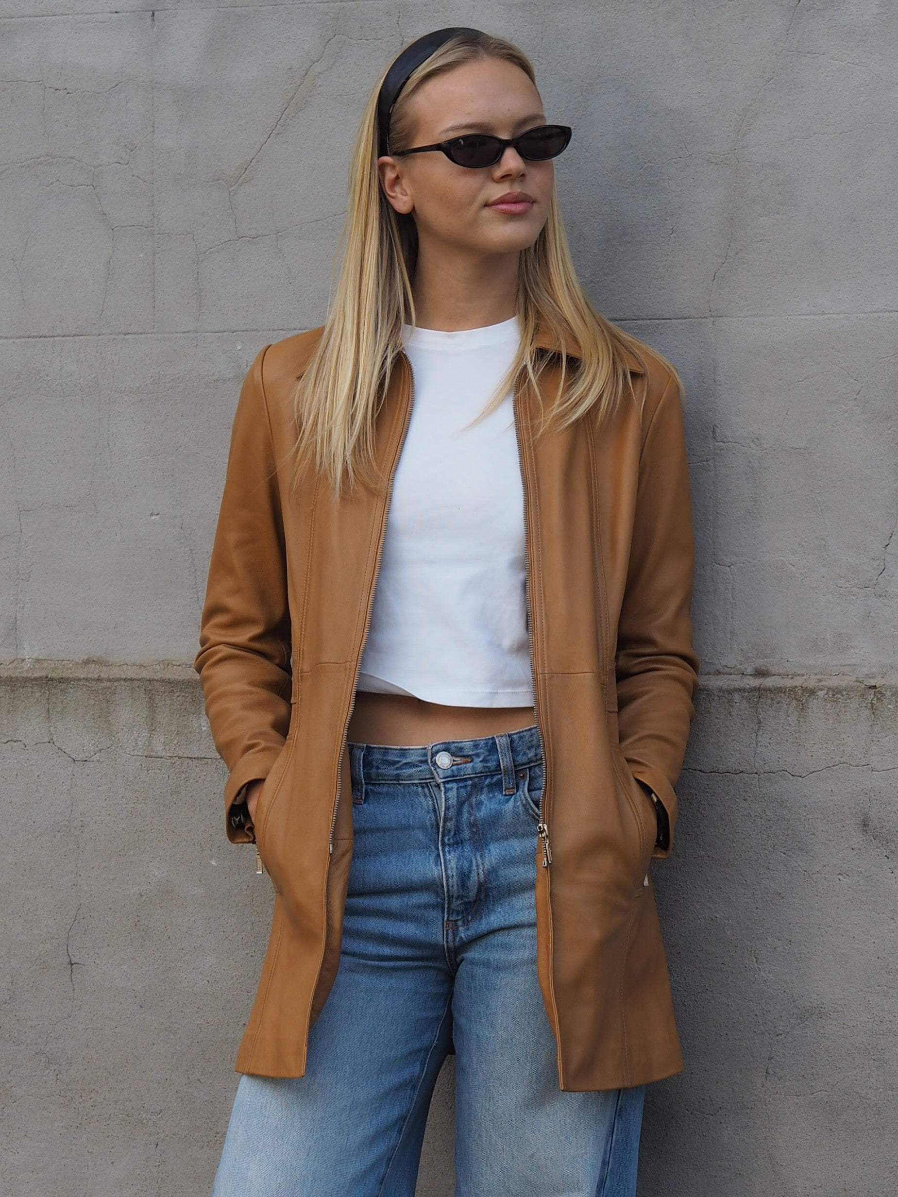 Cadelle Tilly camel mid-length leather jacket with tailored silhouette front view