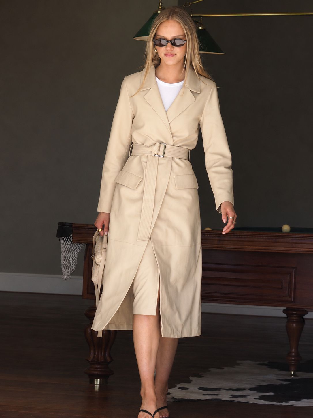 Turin beige leather trench with belt and pockets