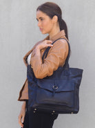 Leather Laptop Bag MONK Lisette Black Picture 2 Regular from Cadelle Leather