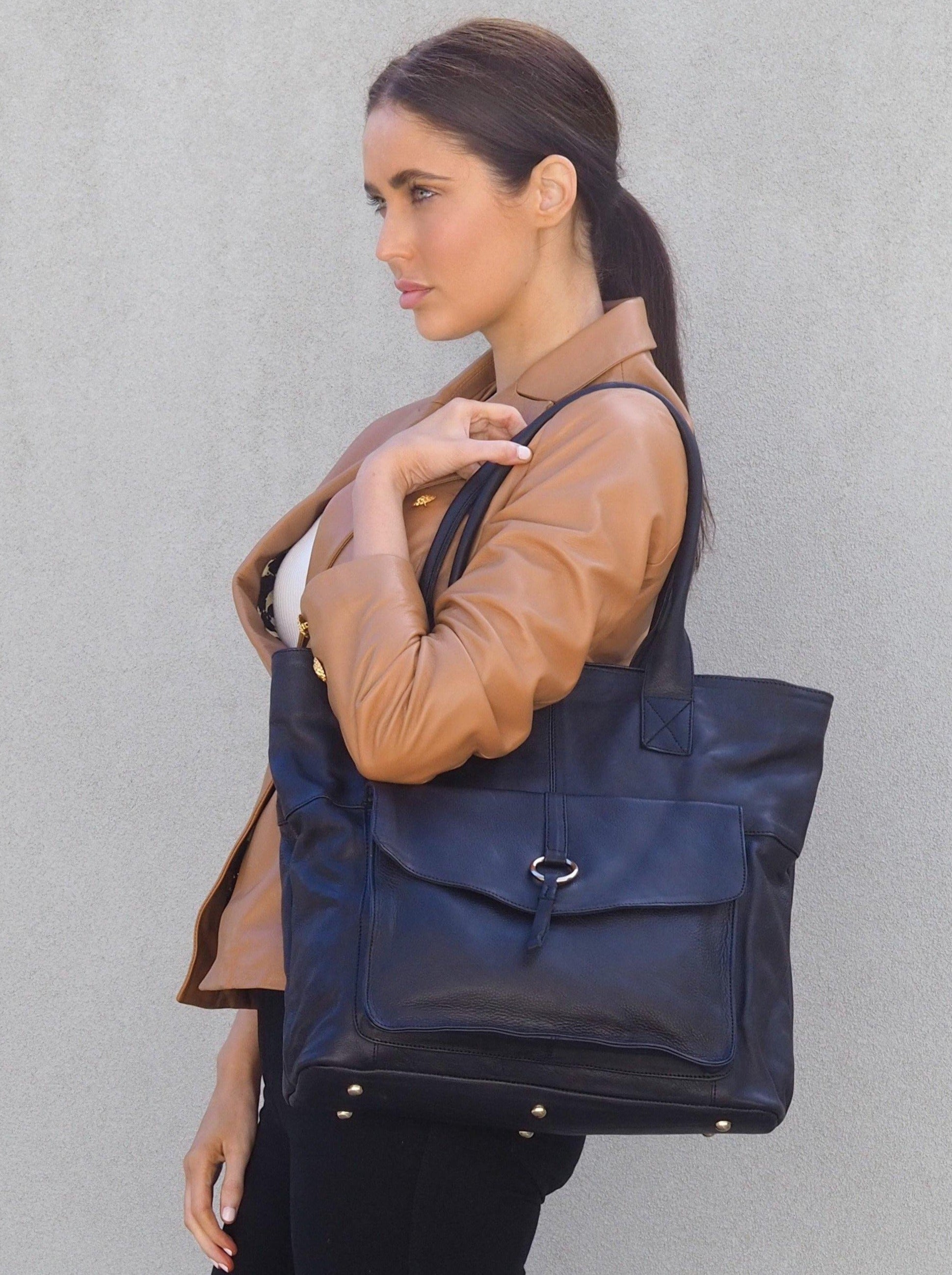 Leather Laptop Bag MONK Lisette Black Picture 2 Regular from Cadelle Leather