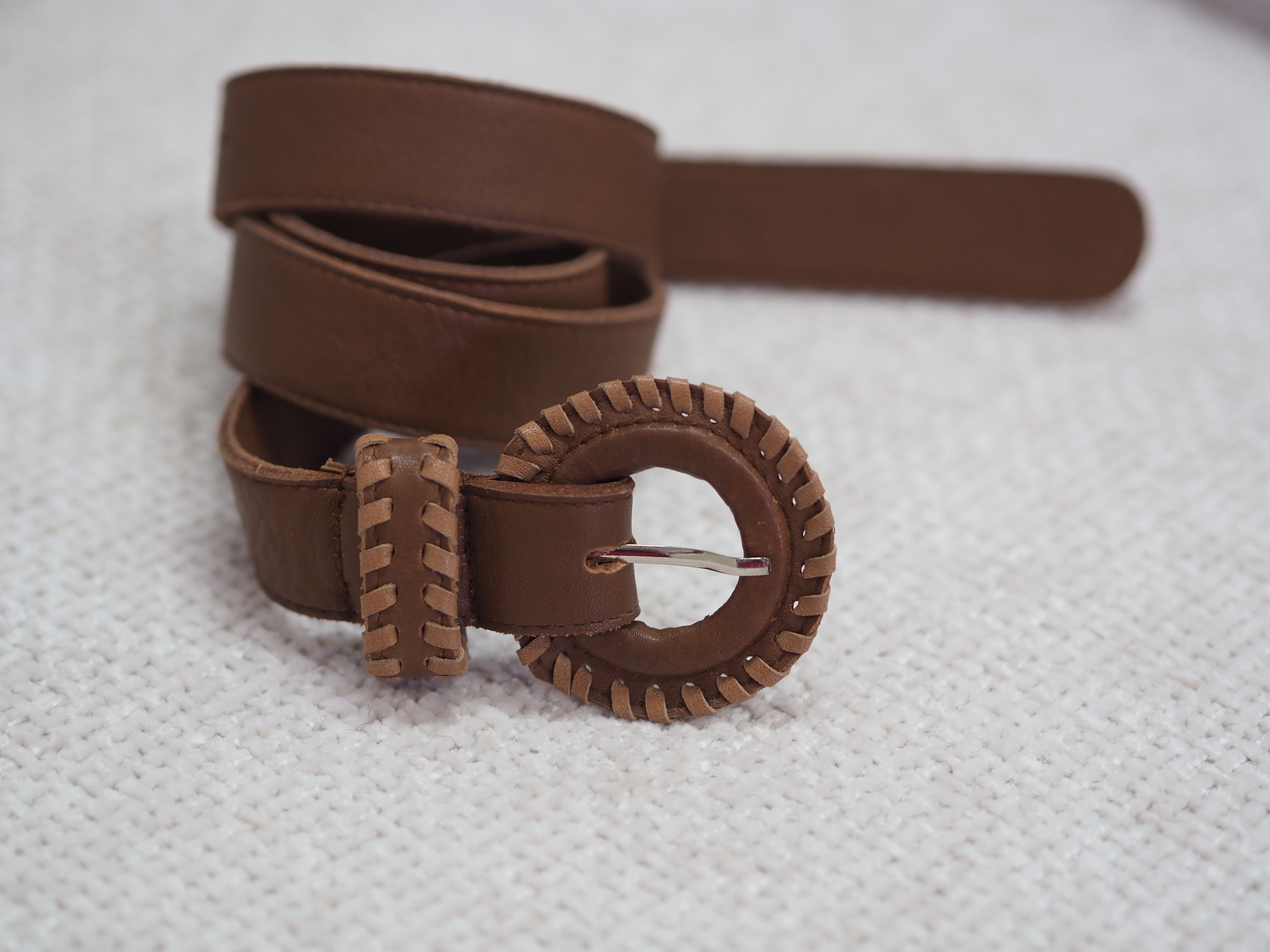 Soft leather belt with contrast blanket stitch