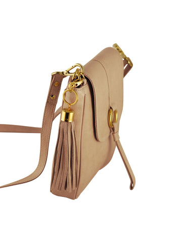 MONK Monique Messenger | Camel