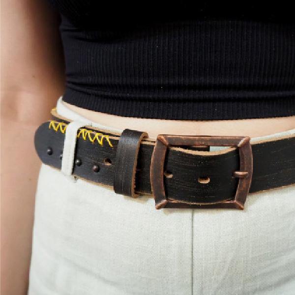 Leather Belt Contrast Stitch Belt Picture 2 regular from Cadelle Leather